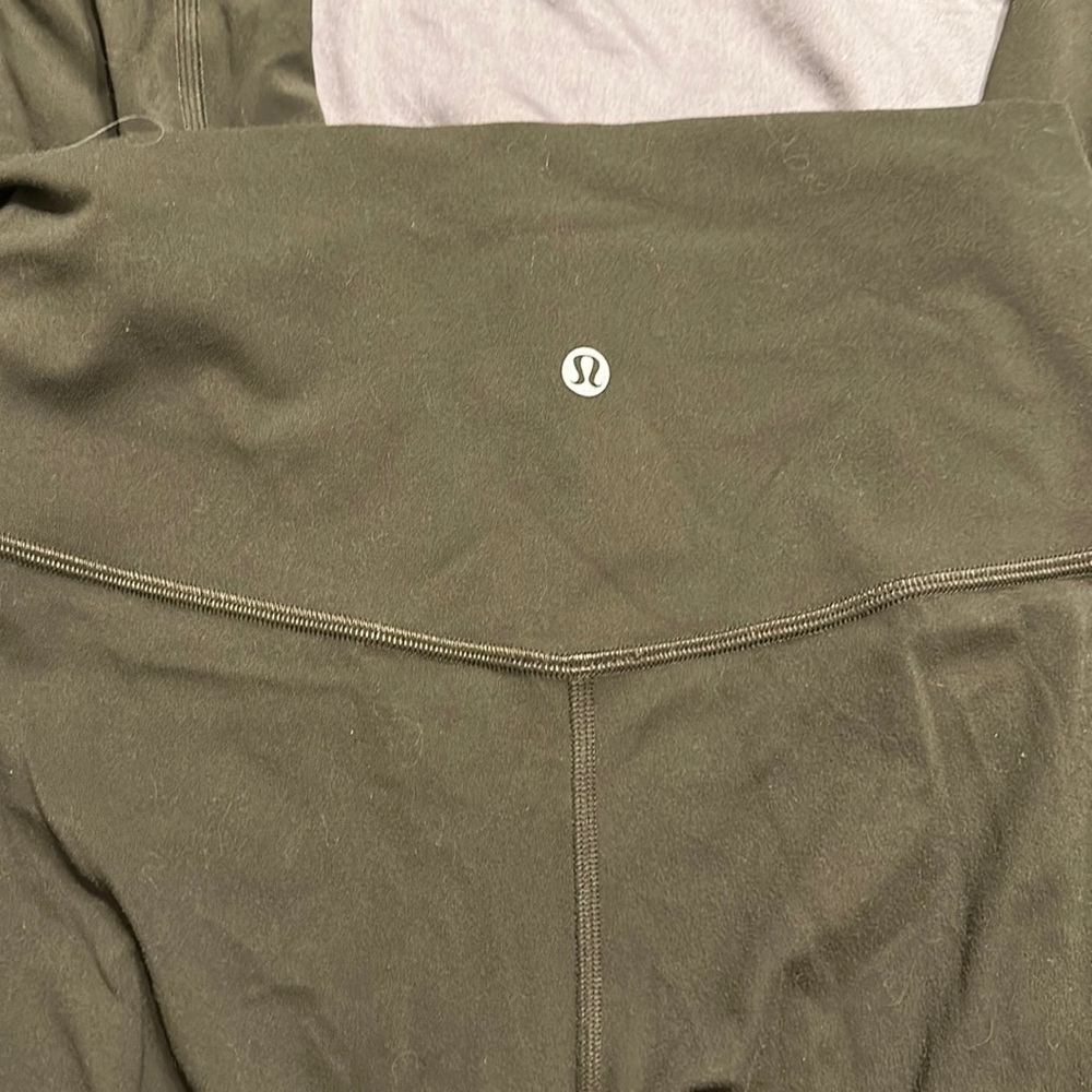 Lululemon 25” dark olive align leggings